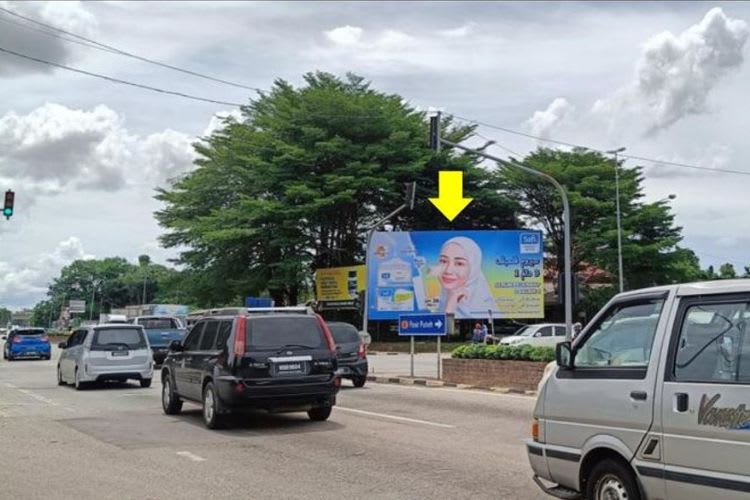1 Panel Spectacular Billboard at Timur-Barat Highway / Jalan Kweng Hitam, Machang, Kelantan