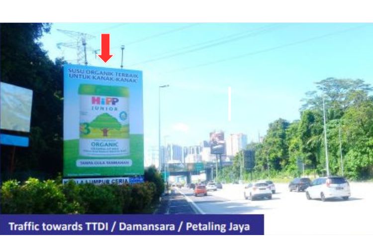1 Sided Vertical Minipole Billboard at LDP Highway KM1.3, Petaling Jaya, Selangor (near Sunway SPK / Bukit Lanjan)