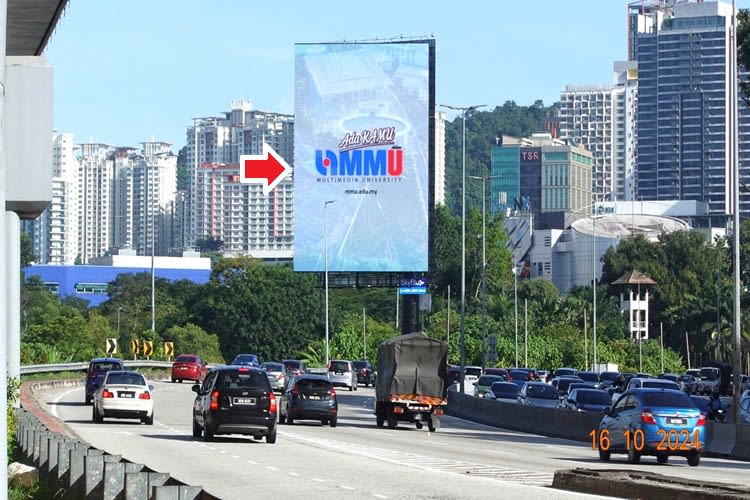 1 Panel Vertical Digital Screen Billboard at LDP Highway KM5.15, Bandar Utama, Petaling Jaya, Selangor (Near IKEA Damansara and 1 Utama Shopping Centre)