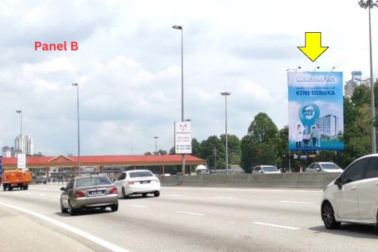 Vertical Minipole Billboard at KESAS Highway KM49, Kuala Lumpur (near Toll Plaza West towards Awan Besar Bukit Jalil)