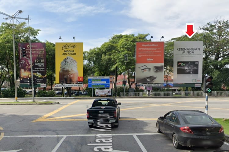 1 Panel Vertical Minipole Billboard at Jalan Semangat / Jalan Professor Khoo Kay Kim, Petaling Jaya, Selangor (traffic light junction near Jaya Shopping Center [B])