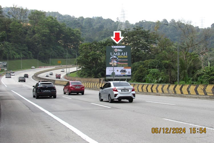 1 Sided Vertical Minipole Billboard at KARAK Highway KM25.4, Batu Caves, Selangor