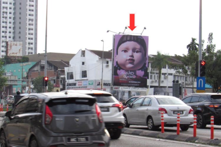 1 Sided Vertical Minipole Billboard at Jalan Klang Lama, Kuala Lumpur (near Pearl Point Shopping Mall)