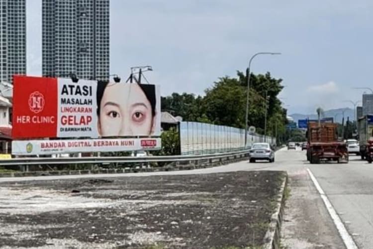 1 Panel Free Standing Billboard at MRR2 Pandan Perdana / Cheras, Ampang Jaya, Selangor