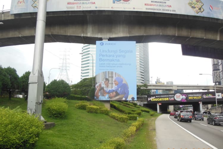 1 Panel Vertical Lightbox Billboard at Federal Highway, Kuala Lumpur (near LRT University Station heading towards Midvalley)