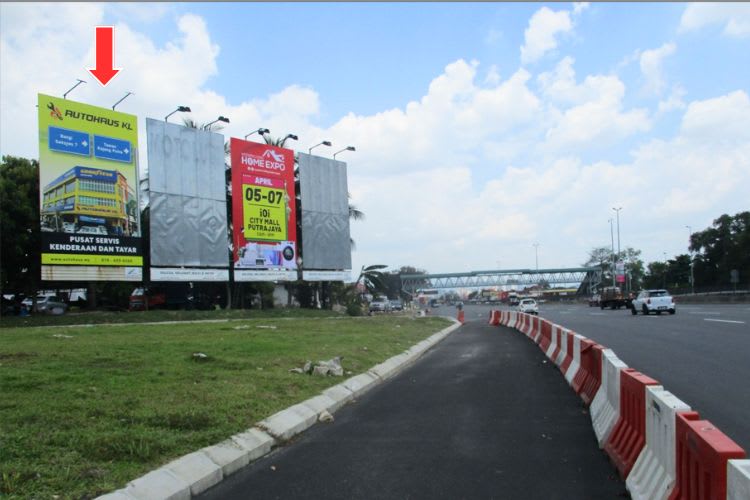1 Sided Vertical Minipole Billboard at Jalan Sungai Ramal, Kajang, Selangor (beside SILK Highway)