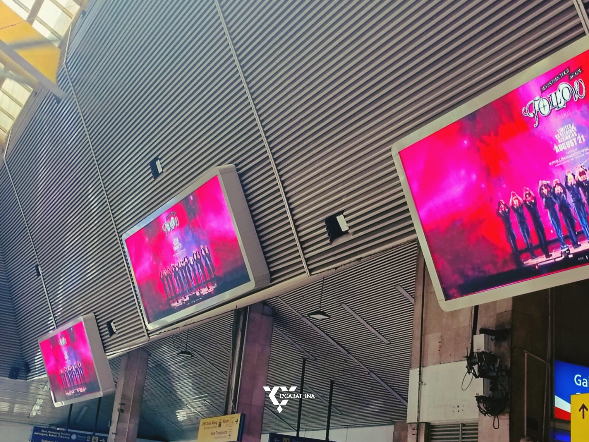 Videotron Seventeen Follow To Cinema SVT Billboard Project