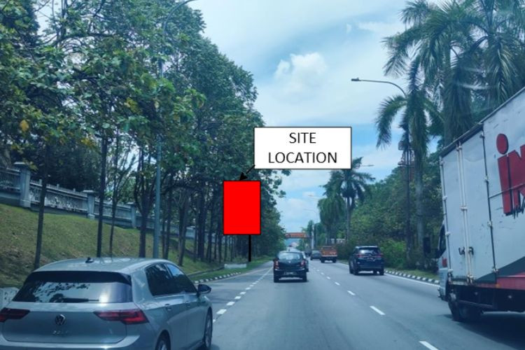 1 Sided Vertical Minipole Billboard at Lebuhraya Bukit Jalil, Bukit Jalil, Kuala Lumpur (Nearby Axiata Arena Bukit Jalil)