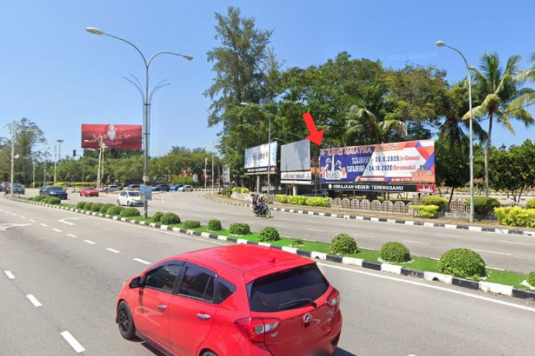 Free Standing Billboard at Jalan Sultan Mahmud, Kuala Terengganu, Terengganu (near McDonald's Pantai Batu Buruk)
