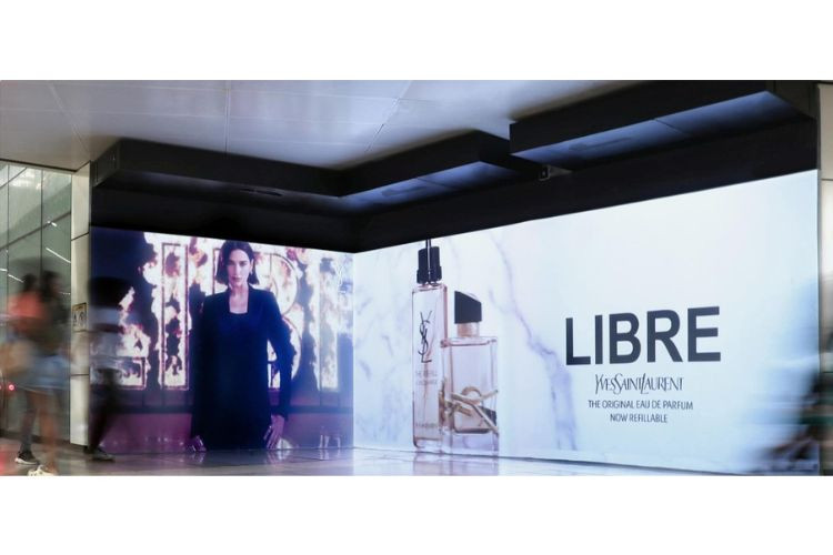 1 Panel Horizontal Digital Screen Billboard at Bugis MRT Station, Central Region