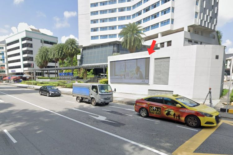 Kitchener Rd, Tanglin, Central Region (infront Novotel Singapore)