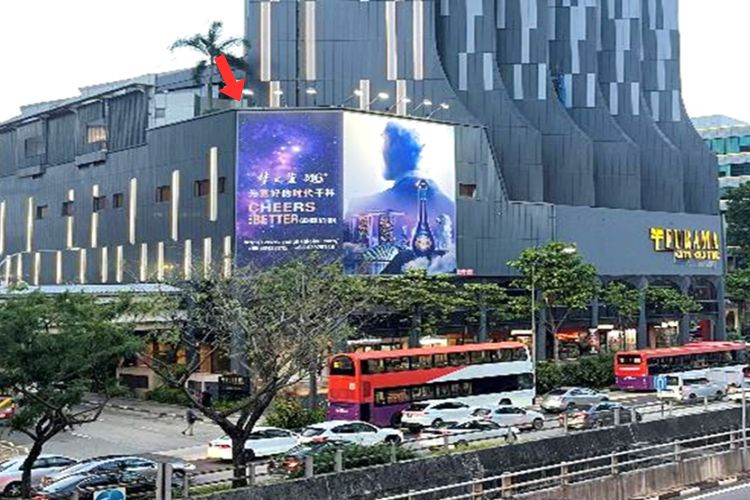 1 Panel Vertical Frontlit Billboard at Eu Tong Sen St / Havelock Square, Chinatown, Central Region (attached to Furama City Centre [B])