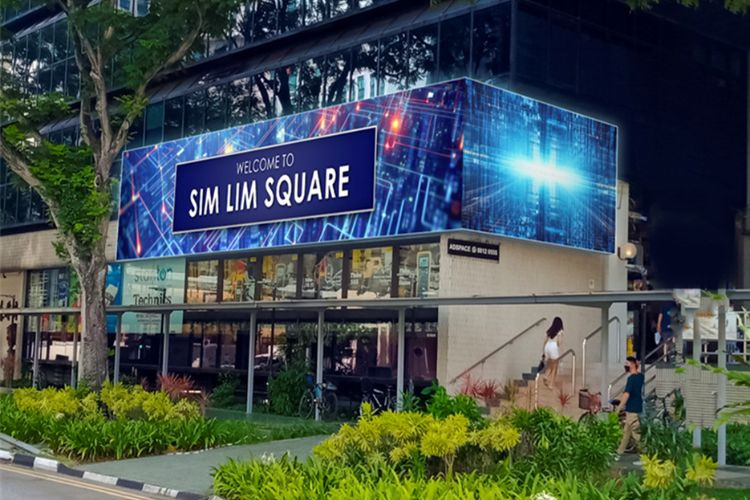 1 Panel Vertical Backlit Billboard at Bencoolen St, Rochor, Central Region (attached to Sim Lim Square)
