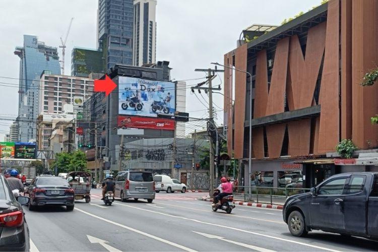 1 Panel Horizontal Classic Billboard Billboard at Phetchaburi Road, Bangkok, Ratchathewi, Bangkok Phet Rama intersection