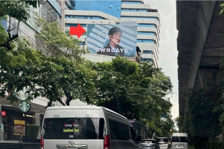 Sukhumvit Soi 33, Khlong Toei, Bangkok (opposite Emsphere)