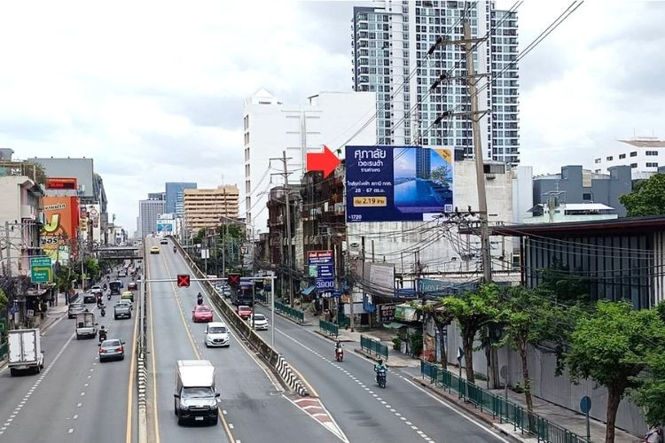 1 Panel Classic Billboard Billboard at Ramkhamhaeng Road, Bangkok, Bang kapi, Bangkok (opposite Ramkhamhaeng Hospital)