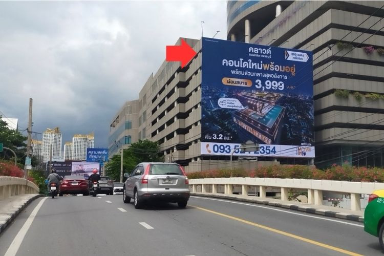 1 Panel Horizontal Classic Billboard Billboard at Italthai Tower, Huai Khwang, Bangkok (Phrom Phong Junction)