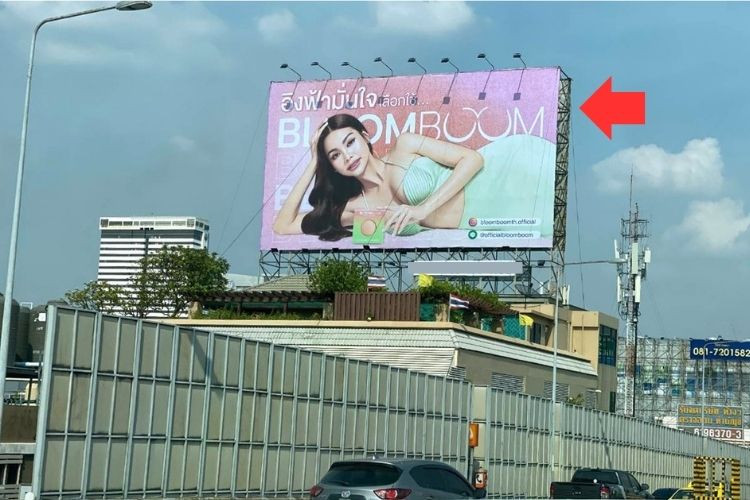 1 Classic Billboard Billboard at SIrat Expressway, Bangkok, Phaya Thai, Bangkok In front of the Chatuchak - Ratchavipha District Office (Vibhavadi Tollway)