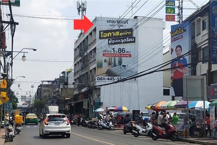 1 Panel Vertical Classic Billboard Billboard at Thoet Thai, Bangkok, Thon Buri, Bangkok