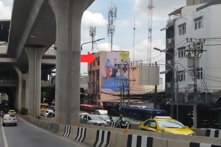 1 Panel Vertical Classic Billboard Billboard at Phaholyothin Road, Chatuchak, Bangkok in front of Kaset University.