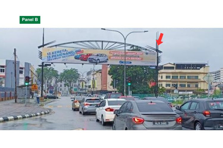 Gantry Billboard at Jalan Raja Musa Aziz, Ipoh, Perak (near D R Seenivasagam Recreational Park)