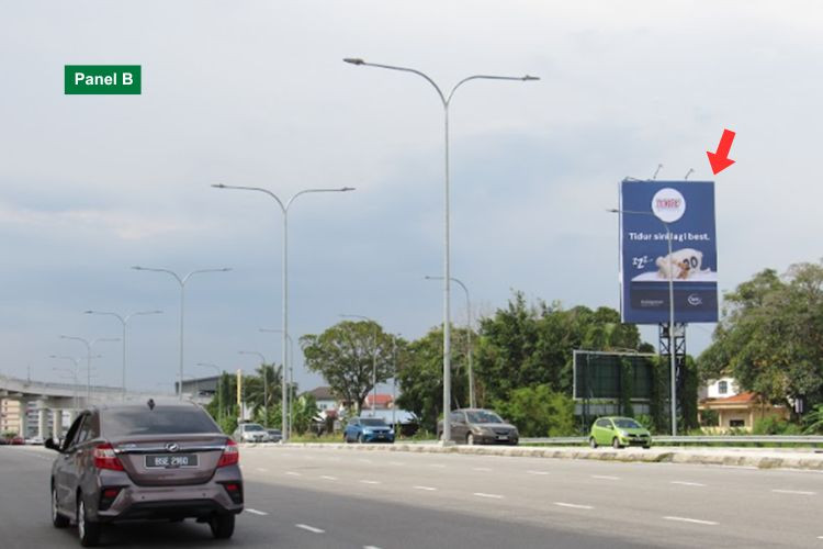 Vertical Minipole Billboard at Jalan Langat / Jalan Serunai / Lebuh Batu Nilam Interchange, Klang, Selangor (near new flyover)