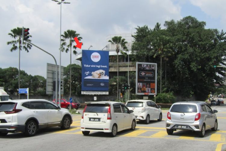 1 Sided Vertical Minipole Billboard at Jalan 19/1 / Jalan Professor Khoo Kay Kim, Petaling Jaya, Selangor