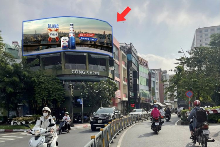 1 Sided Horizontal Wall-Mounted Billboard at 336 Truong Sa Street, Phu Nhuan, Ho Chi Minh City