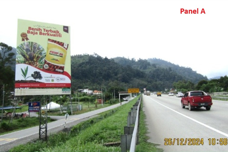 2 Sided Vertical Minipole Billboard at KARAK Highway KM 42.5, Bentong, Pahang (near Bukit Tinggi)