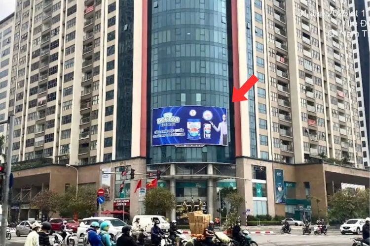 1 Sided Horizontal Digital Screen Billboard at Le Duc Tho - Ham Nghi Intersection, Ha Noi City (Sun Square)