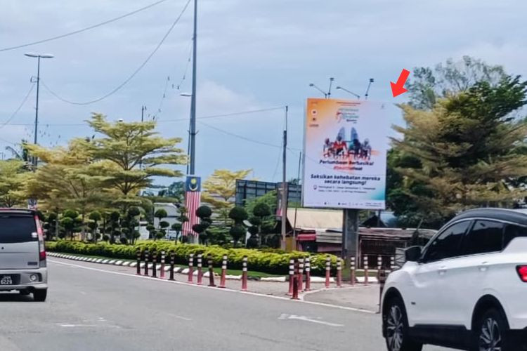 1 Sided Vertical Minipole Billboard at Jalan Temerloh - Mentakab, Temerloh, Pahang (at traffic light junction to Temerloh / ECE / Mentakab)