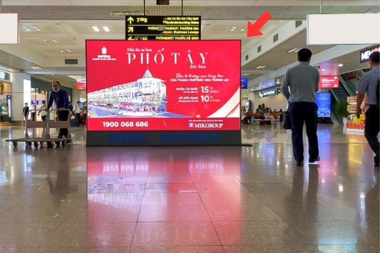 1 Sided Horizontal Airport LED Screen Billboard at Security screening of area C - D, Ha Noi City (Noi Bai International Airport)