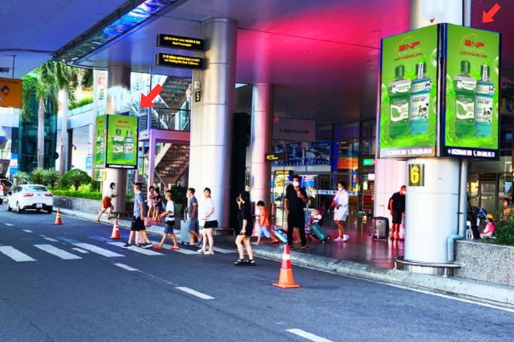 Vertical LED Column Cladding Billboard at Da Nang International Airport, Da Nang City (Arrival Hall)