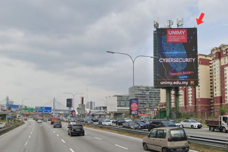 1 Panel Vertical Digital Screen Billboard at Federal Highway, Petaling Jaya, Selangor (next to KTM Setia Jaya & Mentari)