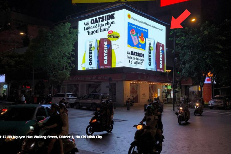Night view - Horizontal Digital Screen Billboard at 12bis Nguyen Hue, District 1, Ho Chi Minh City