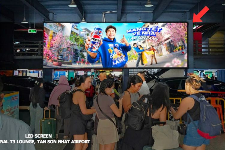 1 Sided Digital Screen Billboard at Tan Son Nhat International Airport, Ho Chi Minh City (Taxi Pick Up Area)