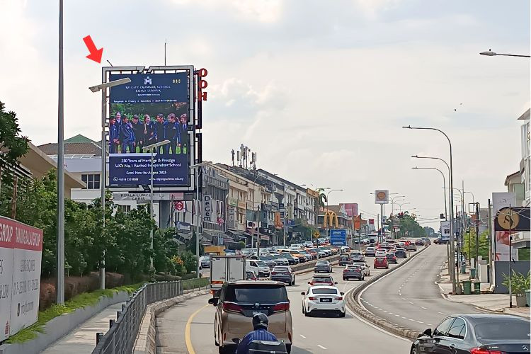 1 Panel Vertical Digital Screen Billboard at Jalan Maarof, Bangsar, Kuala Lumpur (towards Bangsar Village)