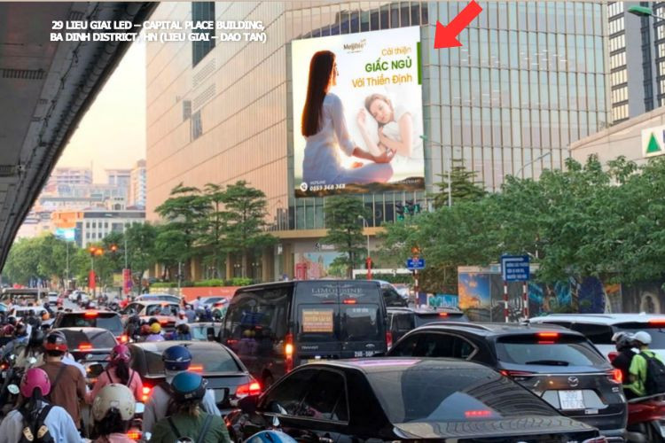 1 Sided Vertical Digital Screen Billboard at 29 Lieu Giai, Ba Dinh District, Ha Noi City (Capital Place Building)