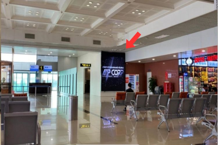 Gate 12 - Vertical Airport LED Screen Billboard at Noi Bai International Airport, Ha Noi City (Boarding Gate 1 & 12 )