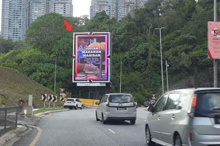 1 Panel Vertical Digital Screen Billboard at Persiaran Dutamas 1, Kuala Lumpur (opposite Publika)