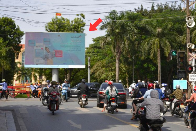 1 Panel Horizontal LED Unipole Billboard at Phu Ly Flower Garden, Phu Ly Ward, Ninh Binh
