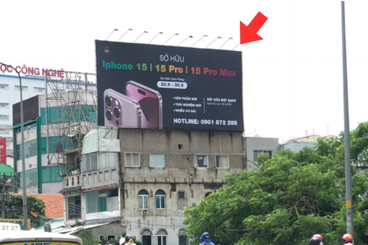 Day view - Horizontal Wallscape Billboard at 02 Đien Bien Phu, Gia Dinh Ward, Ho Chi Minh City (Van Thanh Bridge)