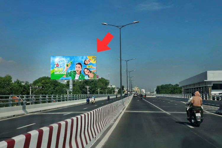 1 Panel Horizontal Unipole Billboard at The toll station of Tan Son Nhat T3 Terminal, Ho Chi Minh City