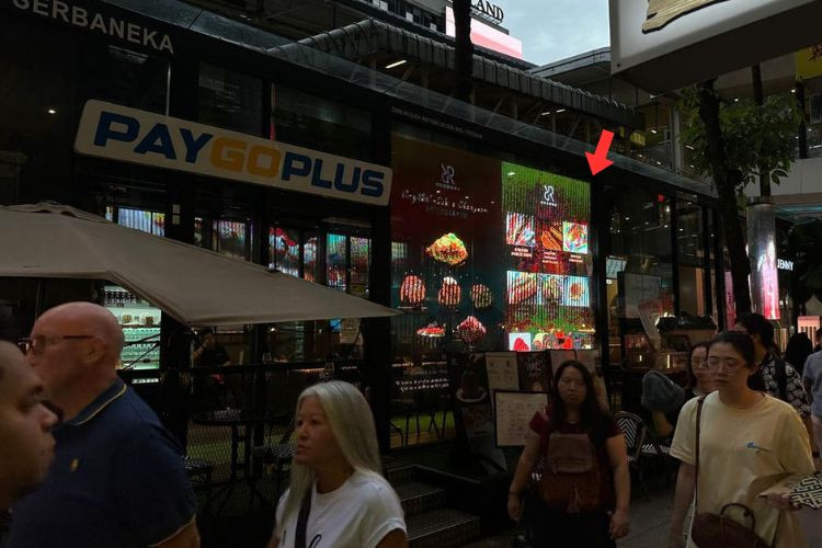 Jalan Bukit Bintang, Kuala Lumpur (near Lot 10 & Bukit Bintang Monorel Station)