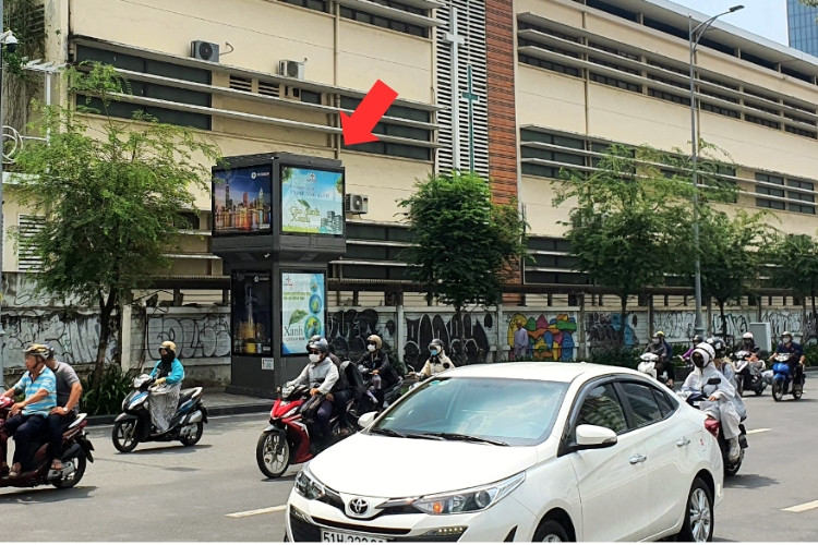 Biển quảng cáo E-tower 8 mặt tại số 6 Tôn Đức Thắng, phường Sài Gòn, TP. Hồ Chí Minh.