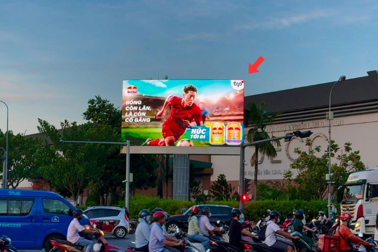 Horizontal Digital Screen Billboard at 799 Nguyen Luong Bang, District 7, Ho Chi Minh City