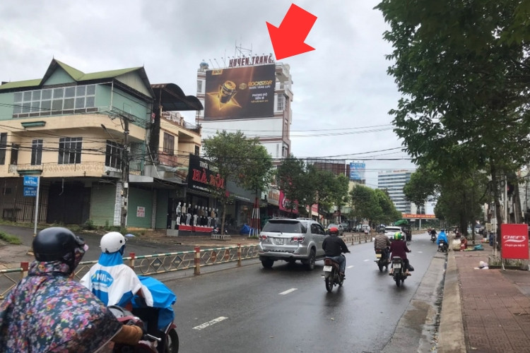Day view- Horizontal Wallscape Billboard at 453 Hung Vuong, Pleiku Ward, Gia Lai