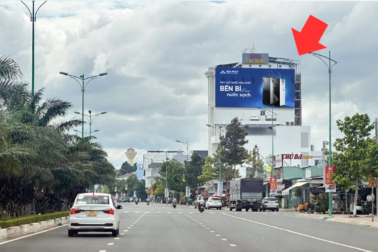 Day view-  Horizontal Wallscape Billboard at Le Duan Street Axis – Monument Roundabout, Phan Thiet City, Phan Thiet Ward, Lam Dong