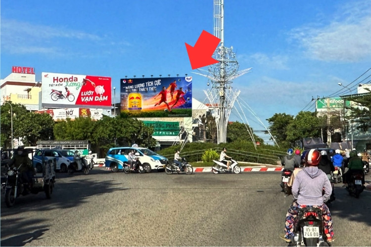 Day view- Horizontal Wallscape Billboard at 1–3 Tran Phu Street, Phan Rang Ward, Khanh Hoa