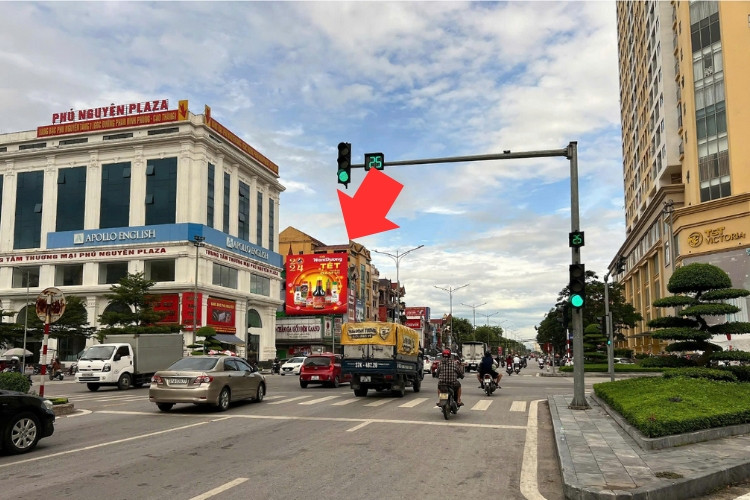 1 Panel Horizontal Wallscape Billboard at 200 Phan Dinh Phung, Thanh Vinh, Nghe An